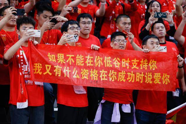 穗安街超五人足球争霸赛 专访广东足坛名嘴陈宁